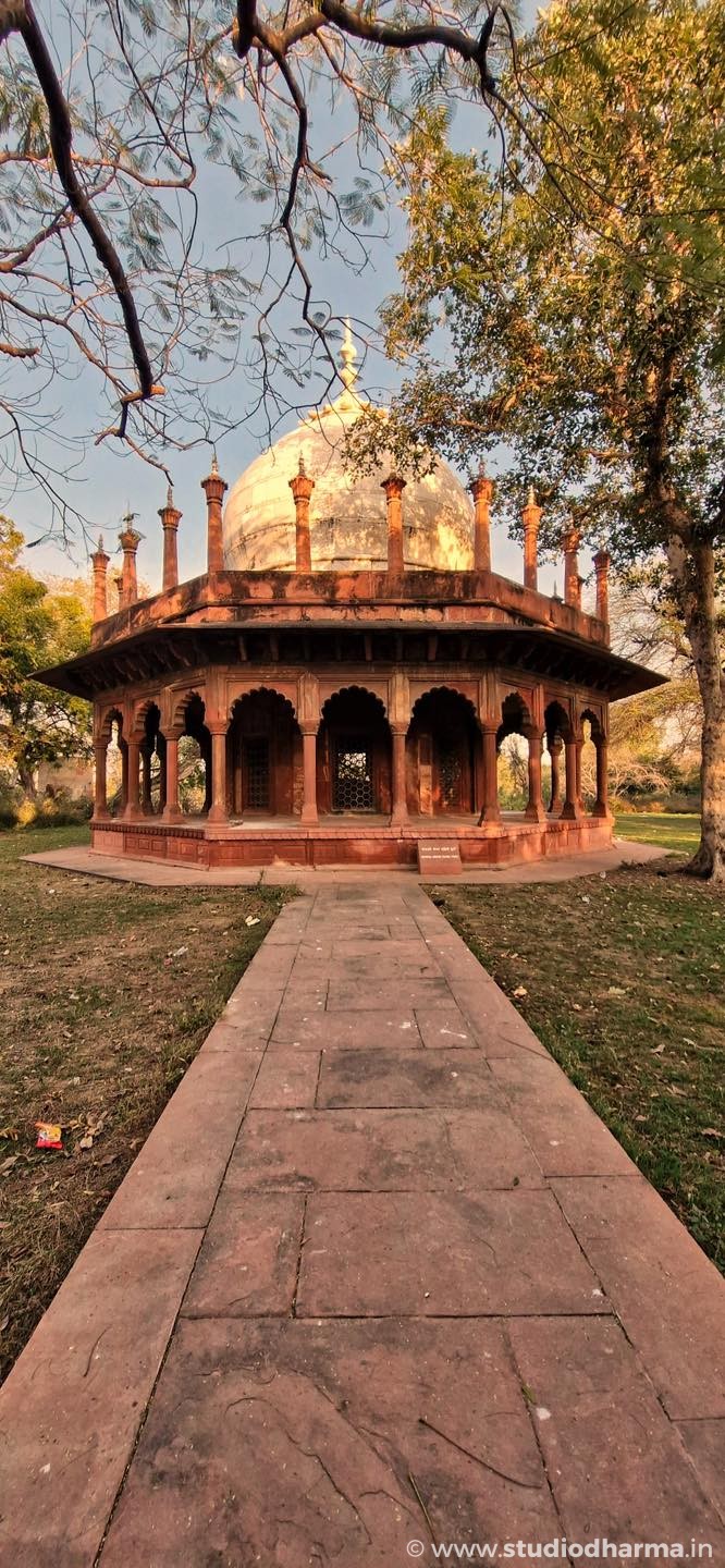 Tomb of Kandahari Begum,Agra.