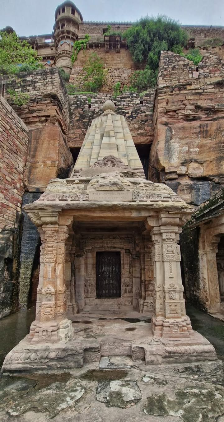 Chaturbhuj Temple, Gwalior – The Temple of Zero.