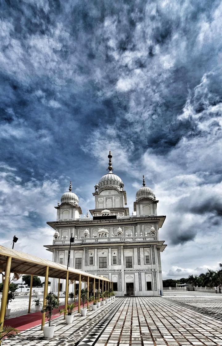 Gurudwara Data Bandi Chhod Sahib Gwalior – A Place Where Guru Hargobind Was Arrested and Imprisoned.