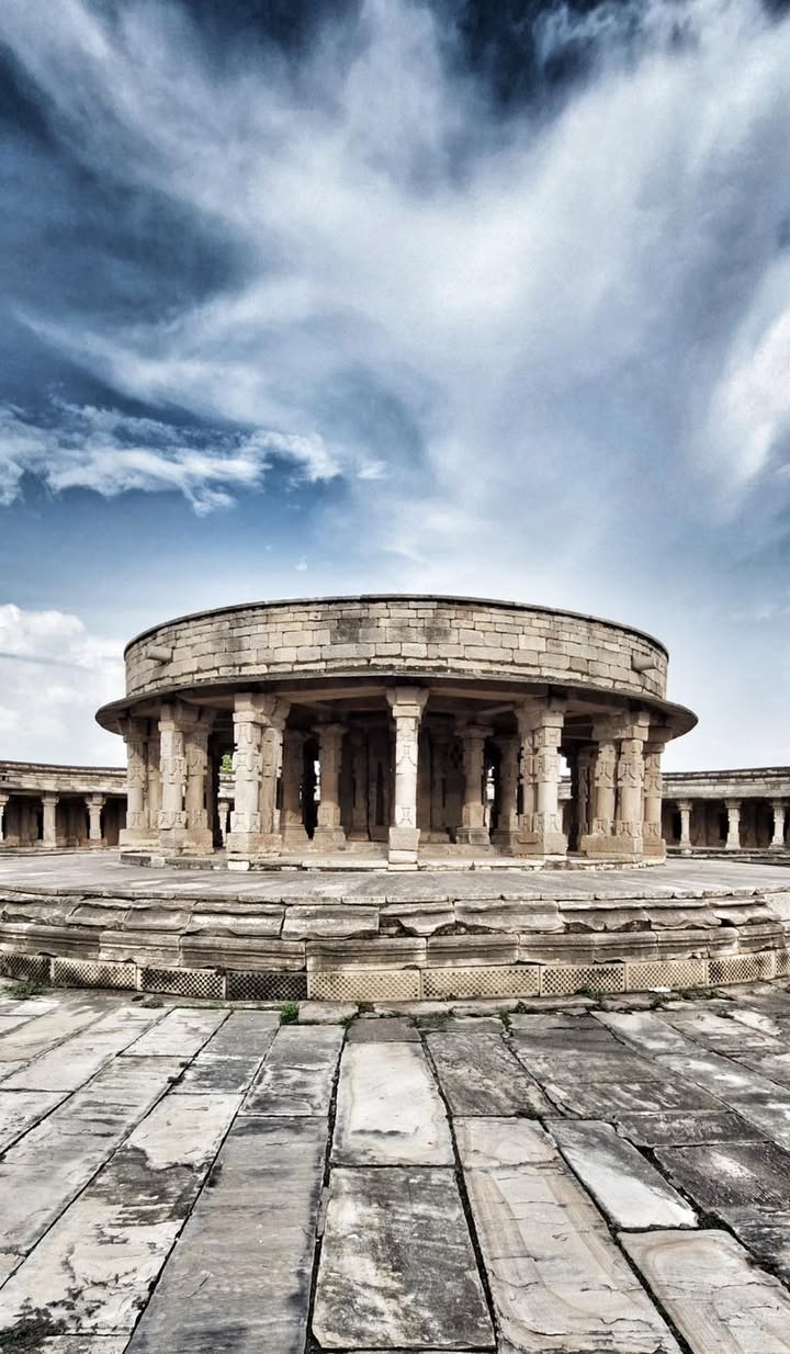 Chausath Yogini Temple (Ekattarso Mahadeva), Mitaoli – A 1,000-Year-Old Tantric Marvel.