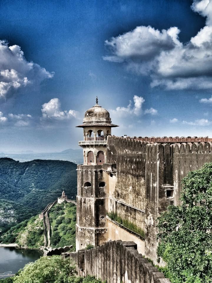 ✦🌺✦ ❃❃ ꧁ Jaigarh Fort — Echoes of Victory ꧂ ❃❃ ✦🌺✦.