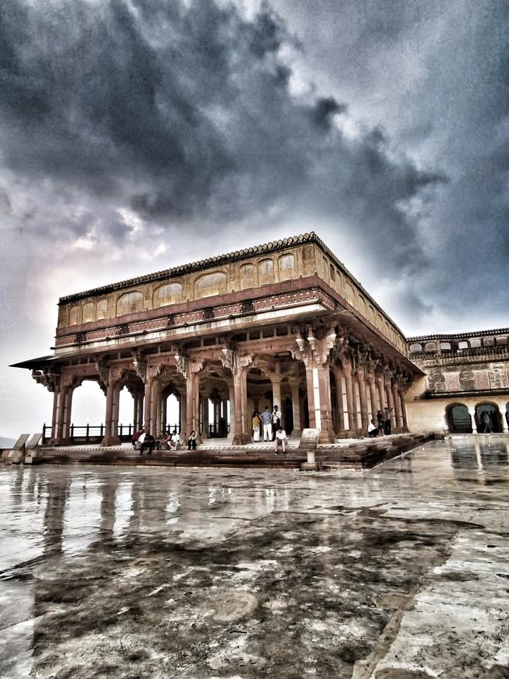 ✦🌺✦ ❃❃ ꧁ The Sovereign’s Ear – Diwan-i-Aam at Amer Fort ꧂ ❃❃ ✦🌺✦.