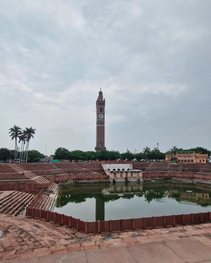 ✦🌼✦ ⊱❀⊰ ꧁ Husainabad Clock Tower – A Timeless Echo of Lucknow’s Legacy ꧂ ⊱❀⊰ ✦🌼✦.