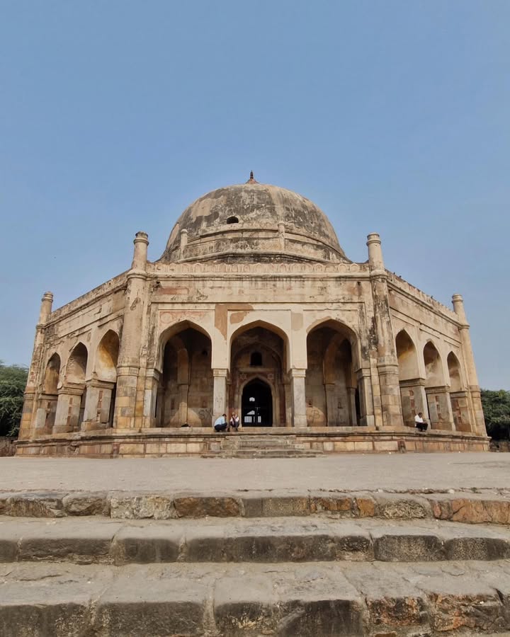 𝓐𝓭𝓱𝓪𝓶 𝓚𝓱𝓪𝓷’𝓼 𝓣𝓸𝓶𝓫, 𝓜𝓮𝓱𝓻𝓪𝓾𝓵𝓲, 𝓓𝓮𝓵𝓱𝓲.