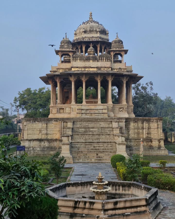 Chaurasi Khambon Ki Chhatri, Bundi – A Monument Beyond Royal Blood.