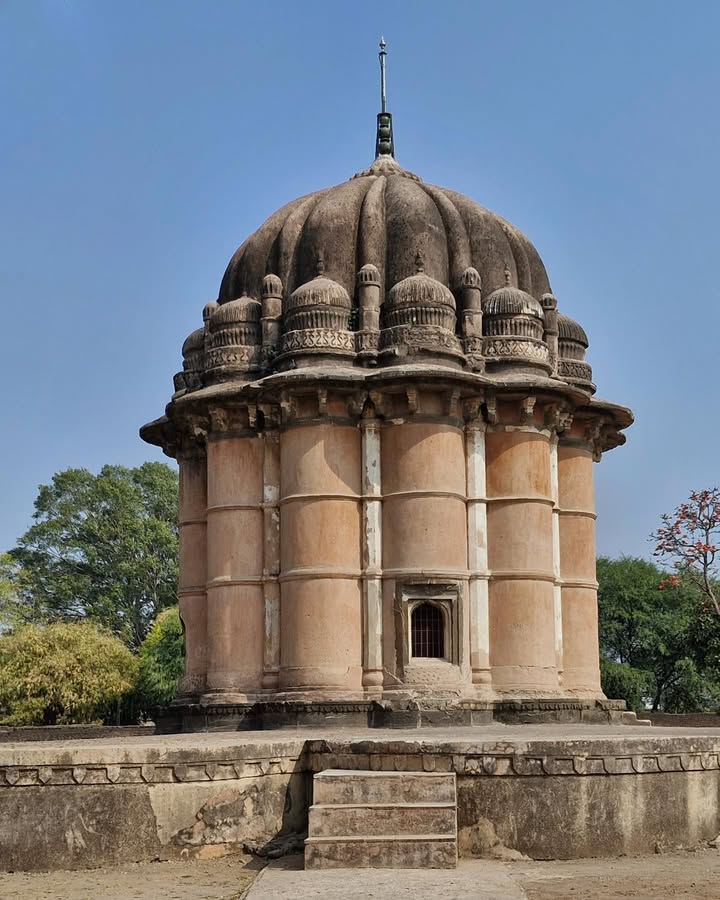 Kharbuja Mahal, Burhanpur, Madhya Pradesh – The Tomb of Bilqis Begum, Wife of Shah Shuja (1632–33).
