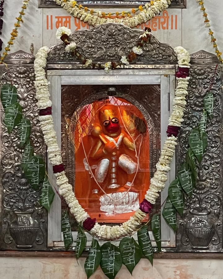 Siddhpeeth Shri Hanuman Mandir, Budhana Gate, Meerut – A Living Legacy of Faith in the Heart of the City.