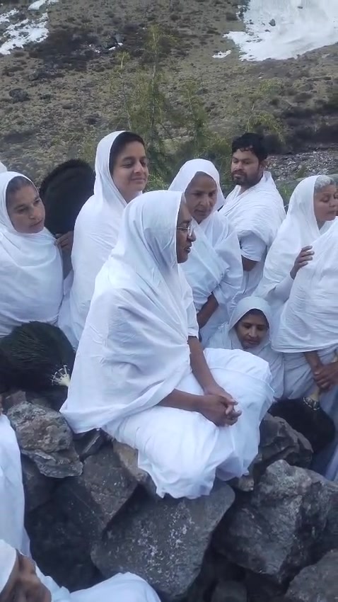 अष्टापद – आदिनाथ के पथ पर पूर्णमती माताजी.