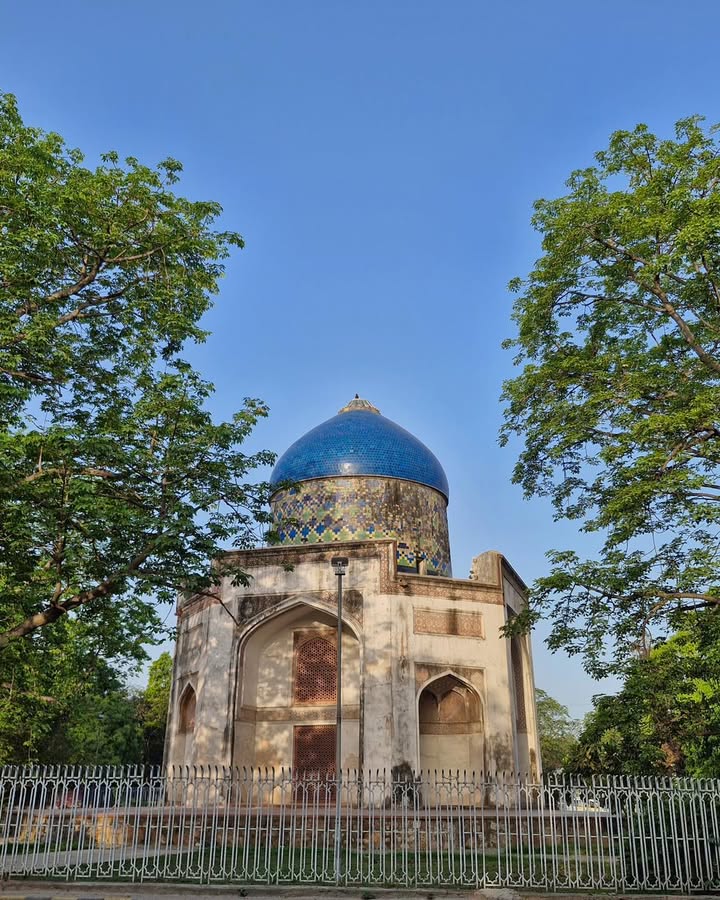 Sabz Burj, Delhi – A Silent Witness to the Birth of Mughal Architecture .