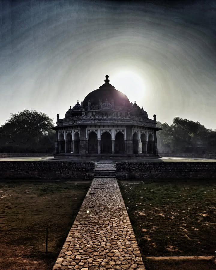 Tomb of Isa Khan, Delhi – The Forgotten Afghan Legacy Before the Mughals.
