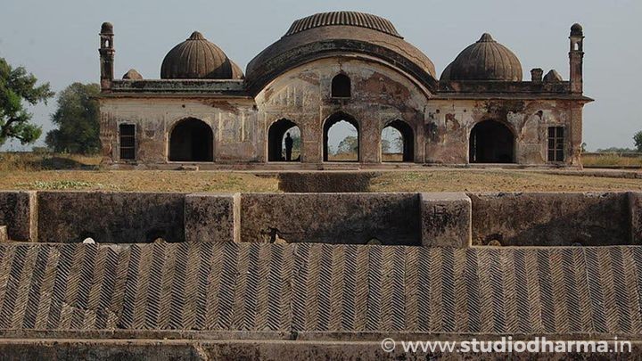 Mumtaz Mahal’s Journey to the Taj Mahal.