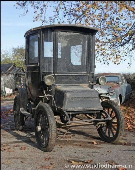 Electric Detroit Model D has a range of 100 miles and can reach 25mph - but was abandoned in favour of gasoline cars.