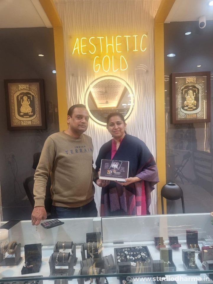 Mr Anubhav Agarwal ji & Mrs Akriti Agarwal ji from Raja ornament house,Aesthetic Gold from Lucknow with there Table Calander by StudioDharma.