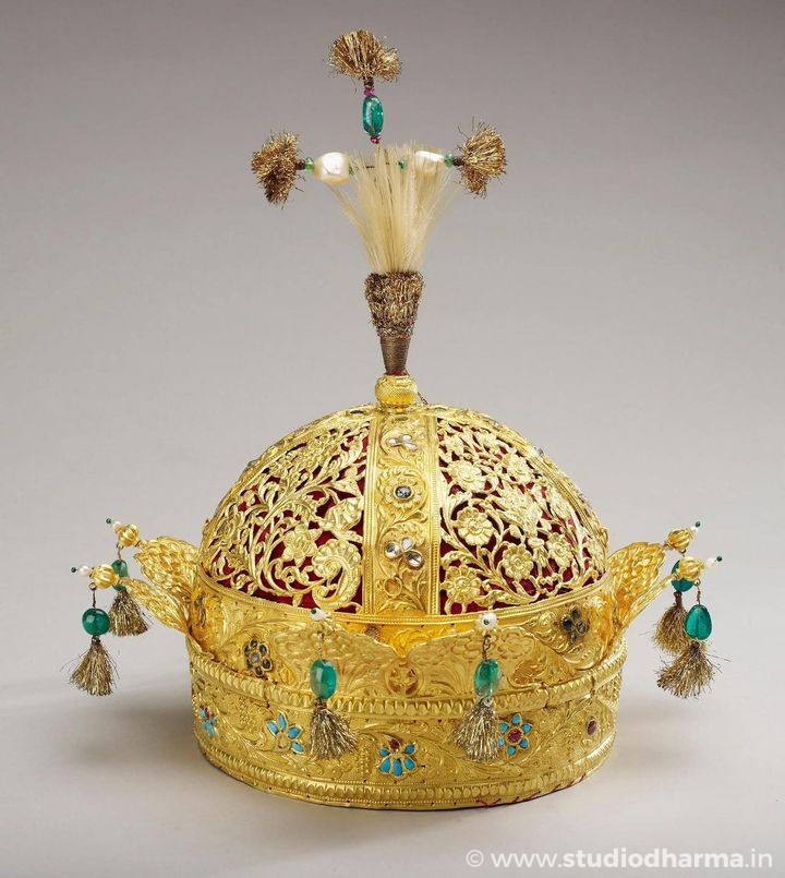The crown of the last Mughal Emperor Bahadur Shah Zafar (r.
