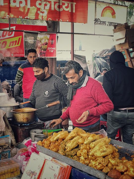 Kutia famous Tea and Maggie point in Meerut .