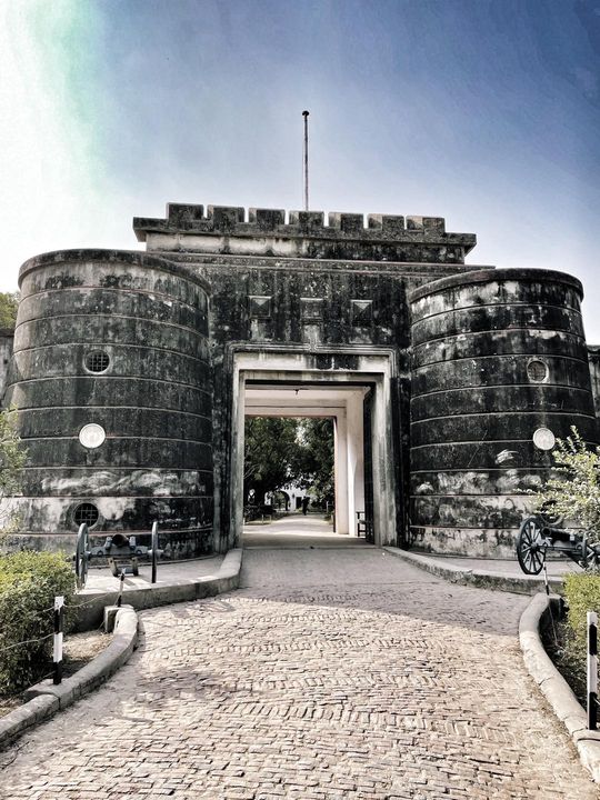 The Fort of Unchagaon ,Bulandshahar is a mud fort built during the 1850s and belonged to Jaat Zamindars.