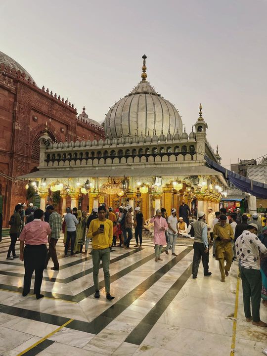 Hazrat Nizamuddin Auliya Dargah,New Delhi.
