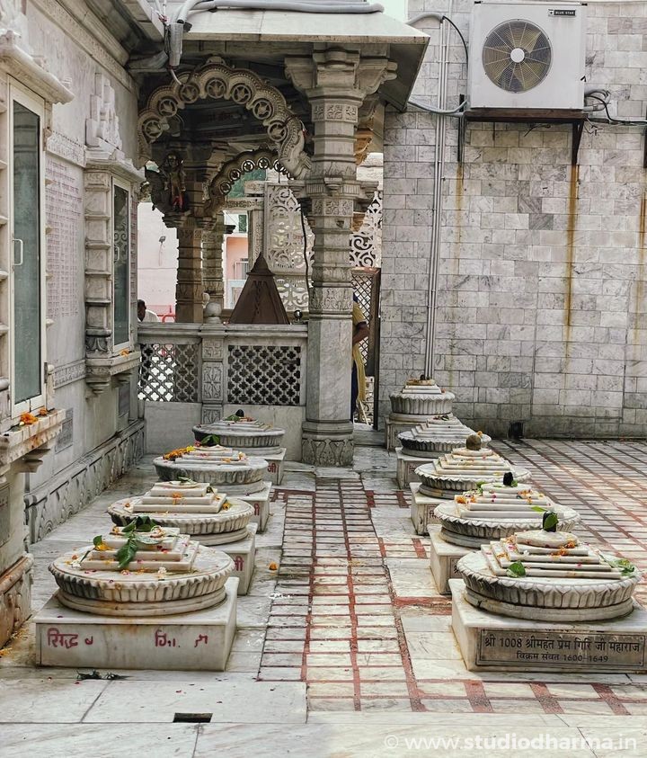 DOODHESWAR NATH MAHADEV TEMPLE,GHAZIABAD दूधेश्वरनाथ मन्दिर, गाजियाबाद.