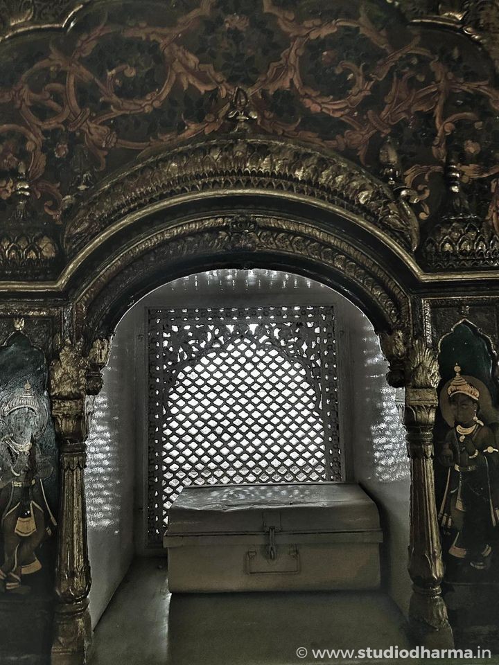 Shri Digamber Jain Naya Mandir, Dharampura, Chandni Chowk, Delhi 6.